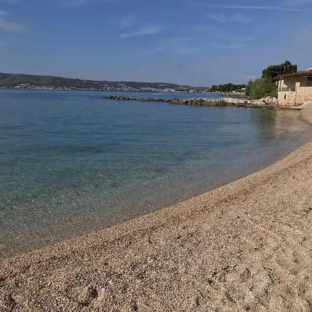 In Mari Ema
